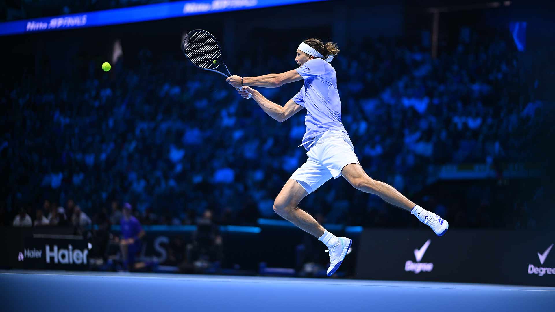 Cover Image for Alexander Zverev au Sommet du Tennis Mondial : Un Retour Triomphal
